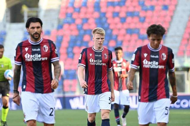 欧冠-萨拉赫点射制胜 利物浦6连胜提前晋级16强