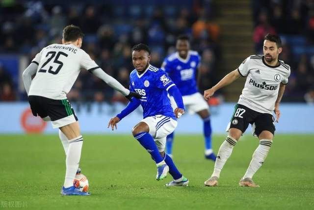 英联杯-伊萨克破门戈登建功 阿森纳0-2纽卡斯尔